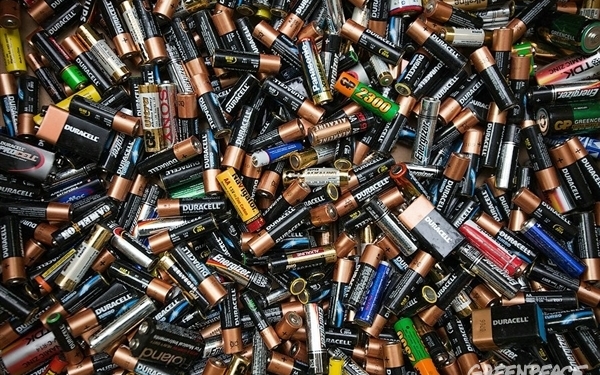 На зупинку  з… батарейками