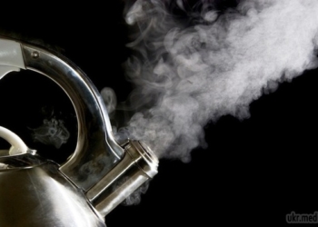 Чим небезпечно кип’ятити воду двічі?