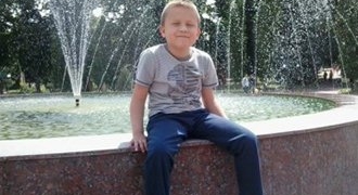 Допоможіть маленькому Назарчику, який уже 3 місяці прикутий до ліжка