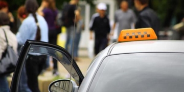 У Тернополі пасажир напав на таксиста