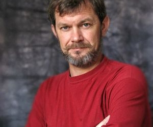 Художник з Бережан став українським Сальвадором Далі