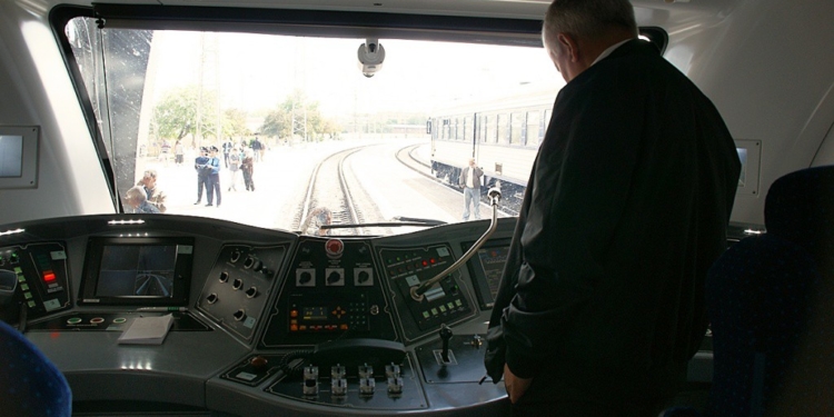 А машиністами ставали одиниці…