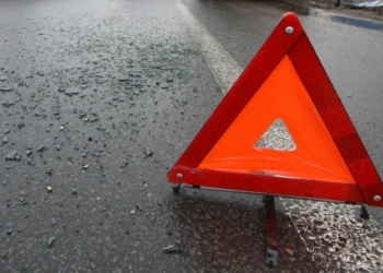 На вихідних в аваріях постраждали два пішоходи та трирічна дитина