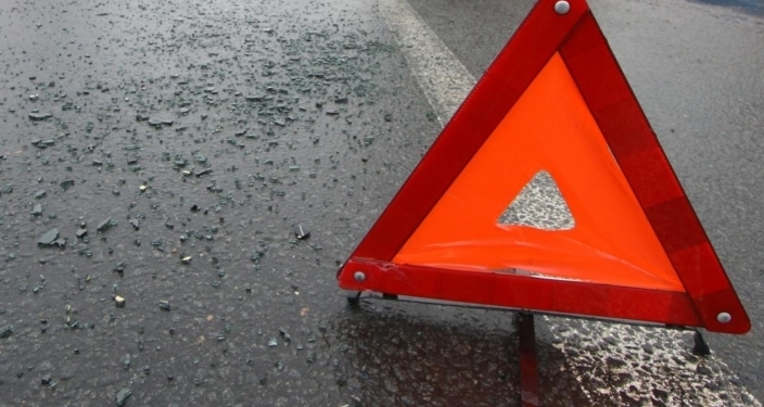 На вихідних в аваріях постраждали два пішоходи та трирічна дитина