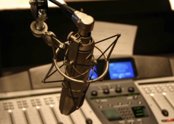 16 листопада, гортаючи календар