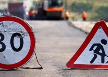 Ремонтують міжквартальні проїзди у Тернополі