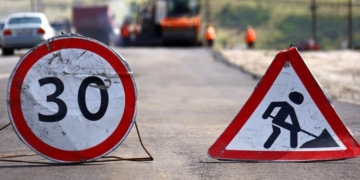 Ремонтують міжквартальні проїзди у Тернополі