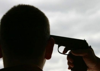 Син застрелився після… смерті матері