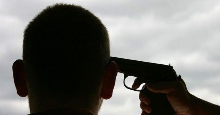 Син застрелився після… смерті матері