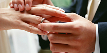 Греко-католиків закликають підтримати святість шлюбу чоловіка та жінки