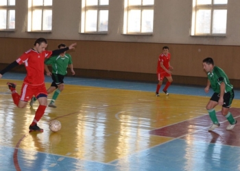 Футзал. Фаворит починає з перемоги
