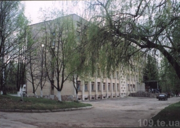 В одній із шкіл Тернополя капітально ремонтують спортзал