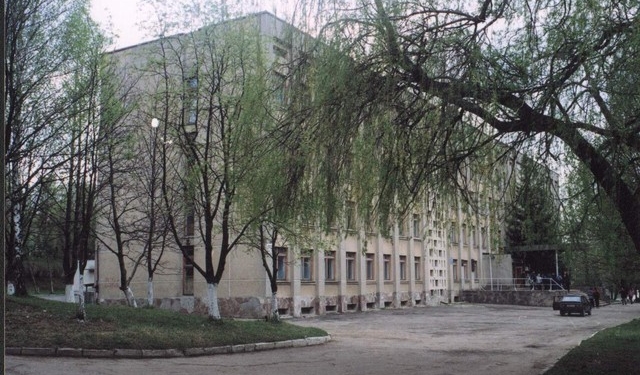 В одній із шкіл Тернополя капітально ремонтують спортзал