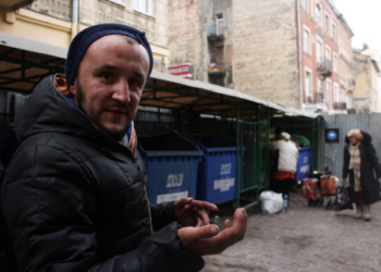 10 років у бункері. Один день із безхатченками