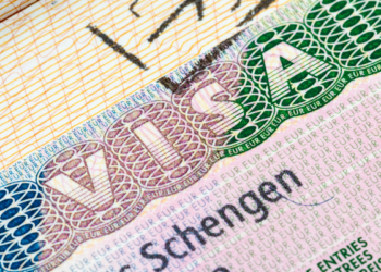 ЄС скасує візи для українців у 2016 році