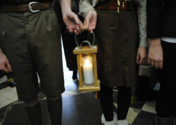 Тернопільські пластуни передали Вифлиємський вогонь миру громаді міста