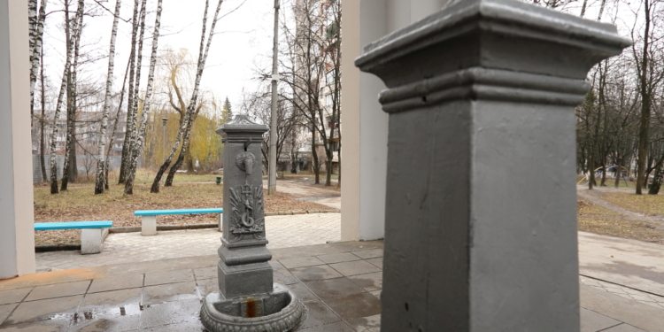 У Тернополі на вул. Юності працює бювет з чистою питною водою