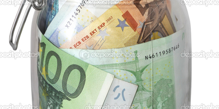 Чоловік викрав 12 тис. євро, які дружина заховала у підвалі