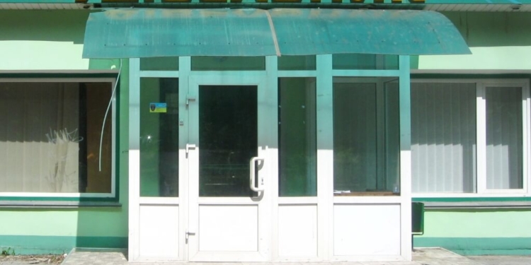 Обдурені пайовики “Будови Захід” перекрили міжнародну трасу