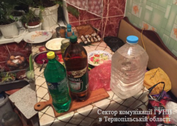 Пійло, яким отруїлися солдати, продавали по 30 гривень за пляшку. ВІДЕО