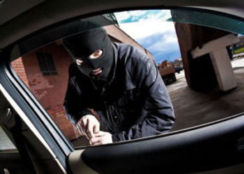 У Тернополі банда таксистів викрадала автівки і продавала їх на запчастини