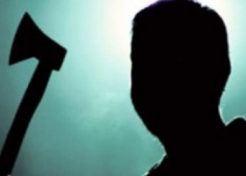 Через неприязні стосунки накинувся на односельця з… сокирою