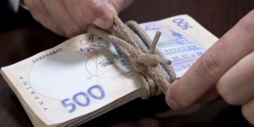 Із 1 січня – нові податки: скільки доведеться платити українцям. Інфографіка