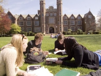 Є можливість: топ-10 зарубіжних освітніх програм січня