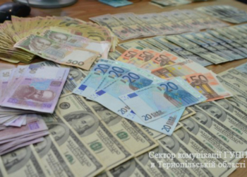 Поліція затримала зловмисників, які забрали в підприємця два мільйони гривень. (ВІДЕО)