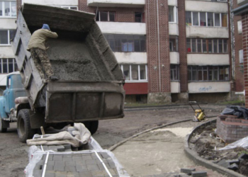На проспекті Злуки в Тернополі буде ще один капітально відремонтований двір