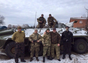 Що розповіли бійці з передової Михайлу Головку?