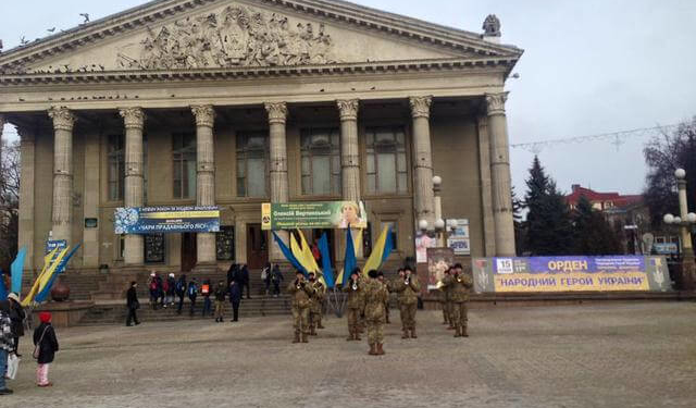 Як в Тернополі Героїв зустрічали (фото)