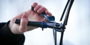 Майже триста метрів телефонних кабелів обрізали злодії