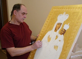 На Тернопільщині художники пишуть ікони, які капелани відвезуть на передову