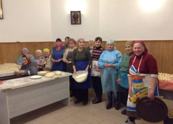 Вареники, голубці і домашній хліб, — волонтер розказала, як тернополяни допомагають бійцям