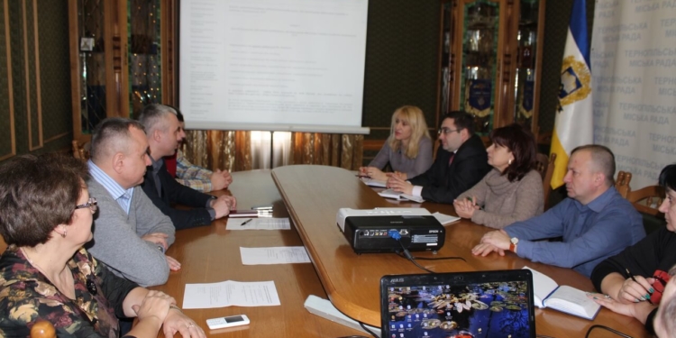 Делегація Хмельницької міської ради вивчає передовий досвід Тернополя