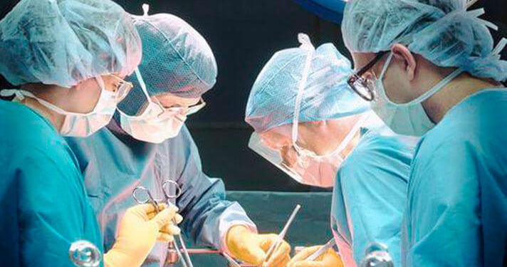 Хірурги з Канади безкоштовно прооперують українських бійців