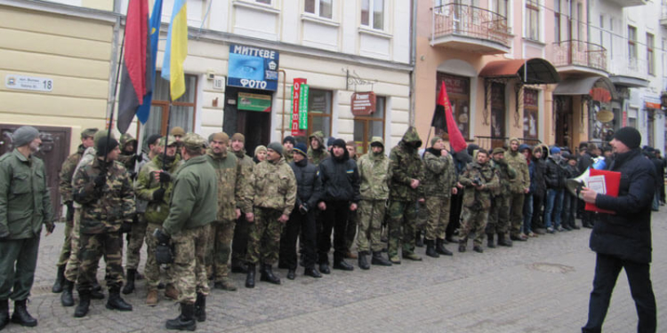 Майдан – як клеймо? «Поки одні активісти на фронті, проти інших порушують кримінальні провадження»