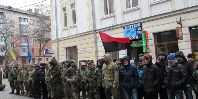 Активісти пікетували Головне управління Національної поліції в області. (ФОТО)