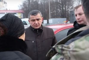 Воїн АТО розпочав збір підписів за відставку голови Збаразької РДА Анатолія Качки