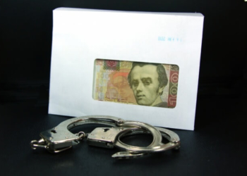 У Тернополі водій намагався за сотню відкупитися від патрульних