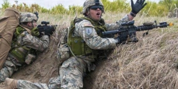 У заповідник «Медобори», що на Тернопільщині, приїхали озброєні люди на вантажівках