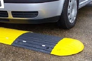 У Тернополі оновлять “лежачих поліцейських”