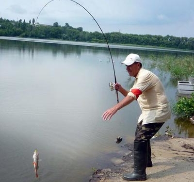 Тернопільські рибалки зможуть ще два дні ловити рибу, а після того – штраф