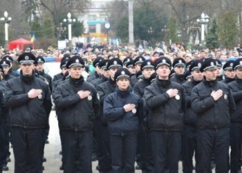 Тернопільського патрульного відсторонено за наркотики