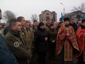 Дружина загиблого героя АТО Юрія Горайського прогнала голову Тернопільської ОДА із похорону чоловіка (Відео)