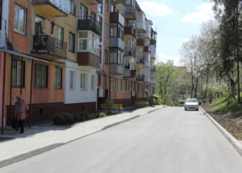 Де у Тернополі ремонтують двори (адреси)