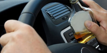 Неадекватний молодик у Тернополі облаяв поліцейських