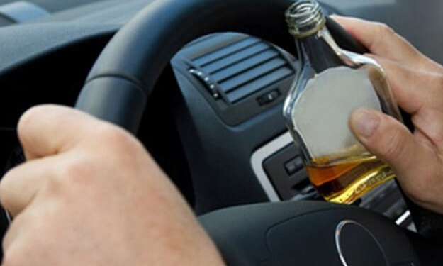 Неадекватний молодик у Тернополі облаяв поліцейських