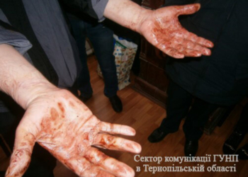 На Тернопільщині в квартирі псих відрізав голову пенсіонеру